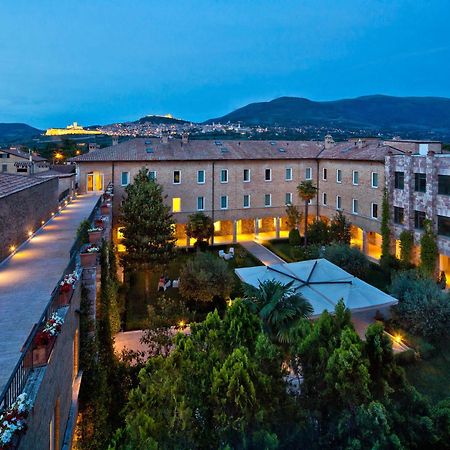 Th Assisi - Hotel Cenacolo Exteriör bild