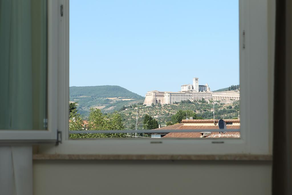 Th Assisi - Hotel Cenacolo Exteriör bild