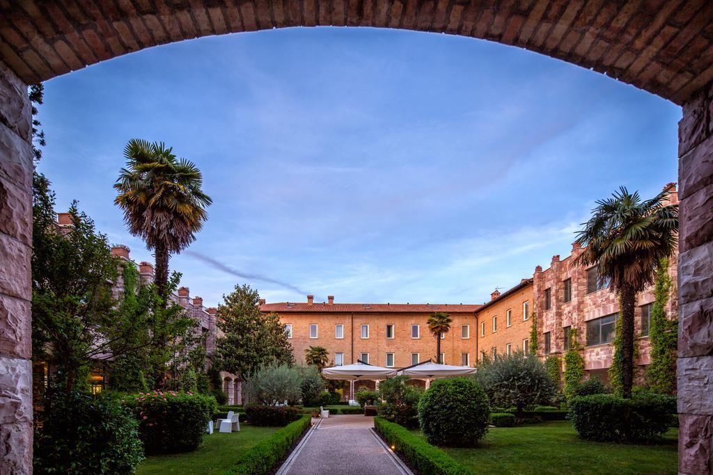 Th Assisi - Hotel Cenacolo Exteriör bild