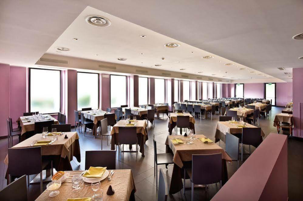 Th Assisi - Hotel Cenacolo Exteriör bild